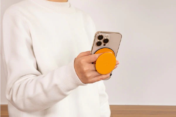 Moft Snap Phone Grip & Stand - MagSafe Compatible Effortless Holding