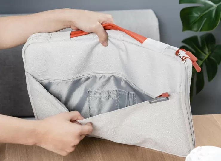 Switcheasy Modern MacBook Sleeve Outside Pocket Space